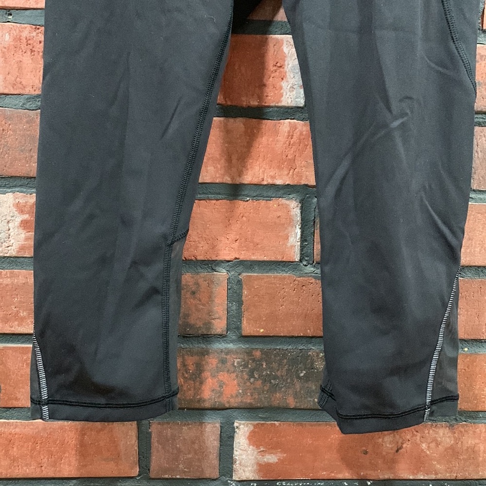 Lululemon Capri - Picture 4 of 10